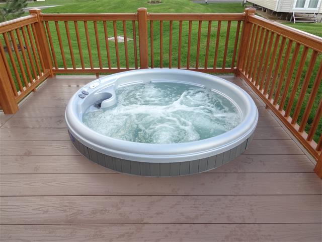 Luxury Hot Tub, Tattershall Lakes Country Park, CJ's Holiday Homes